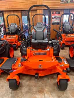 Kubota Z422KW Zero-Turn Mower