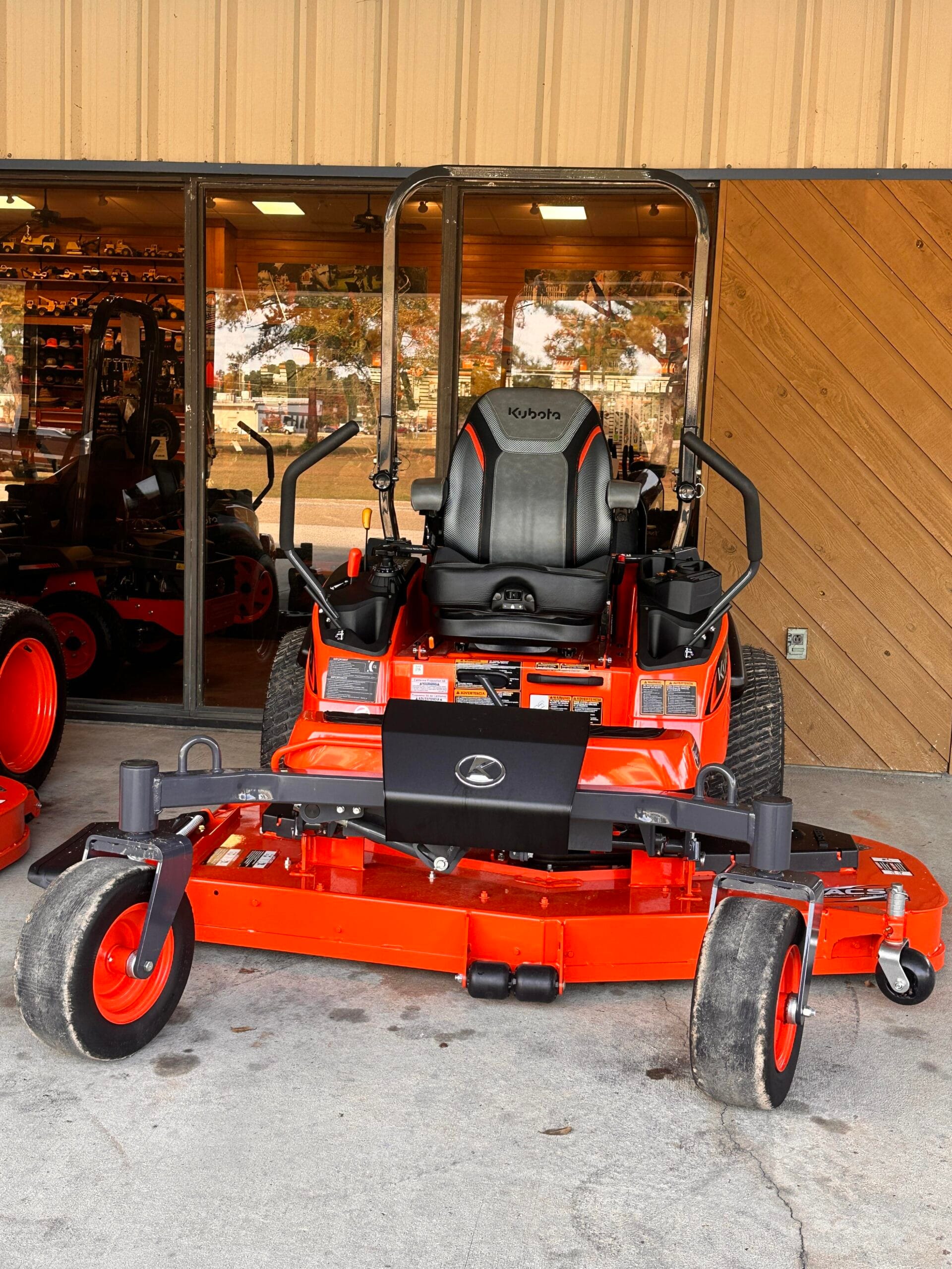 Kubota ZD1611 Zero-Turn Mower