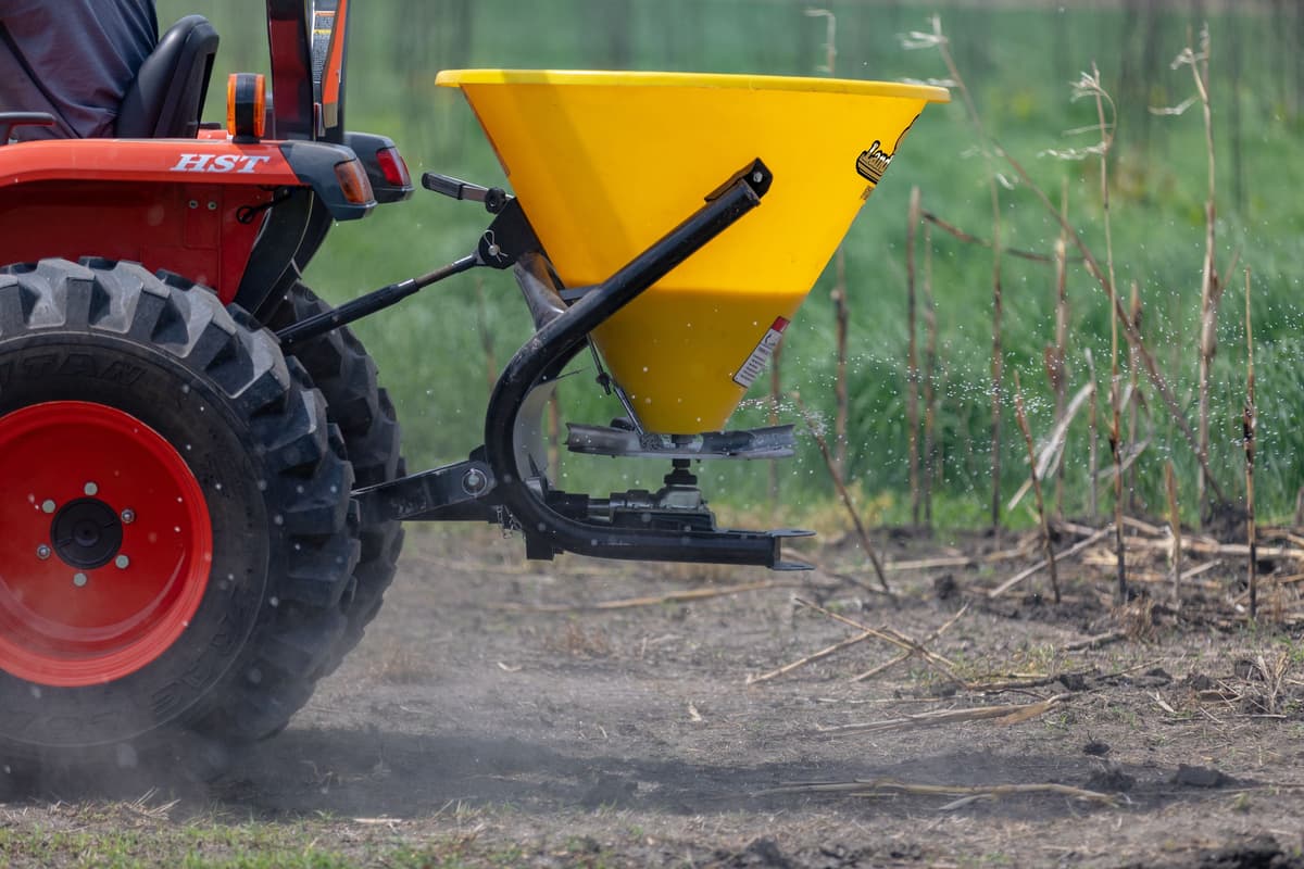 FSP SERIES SPREADERS - Evergreen Tractor and Equipment